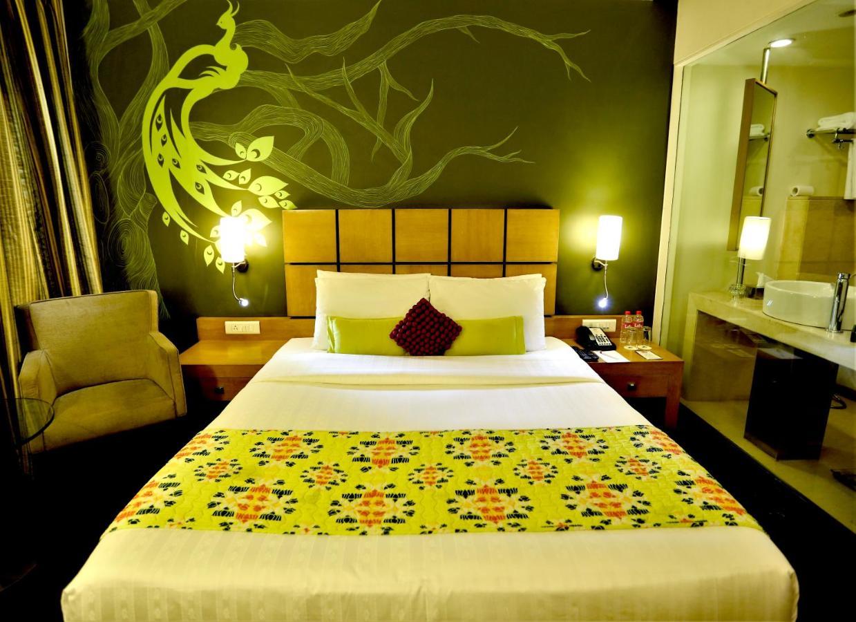 The Beatle Hotell Mumbai Exteriör bild