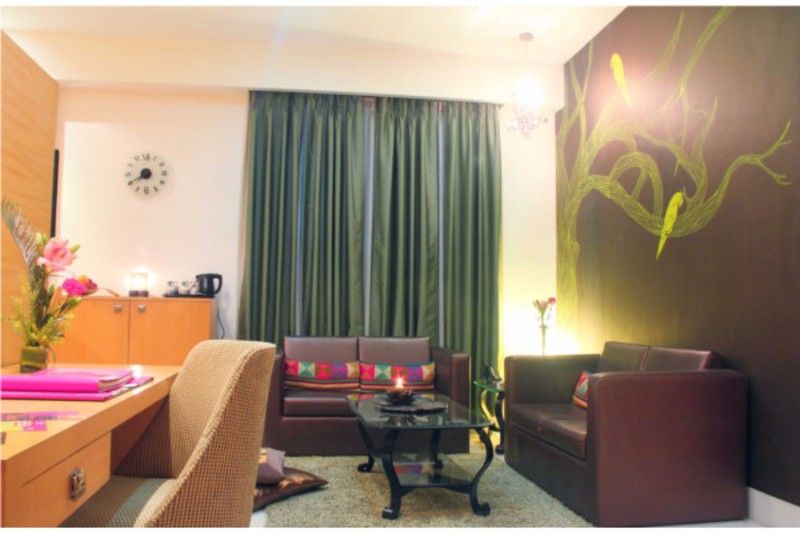 The Beatle Hotell Mumbai Exteriör bild